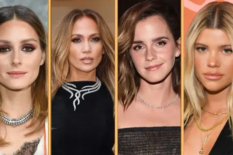 Quattro donne con look diversi, perfetti per la **stagione autunno armocromia**. Ognuna esalta la propria bellezza con colori e gioielli che richiamano la natura.